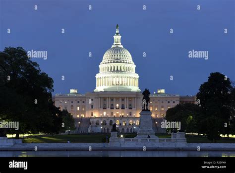 United States Capitol Building at night Stock Photo - Alamy