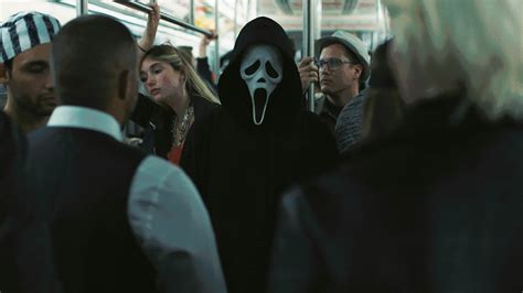 In ‘Scream VI,’ Ghostface Takes the 1 Train - The New York Times