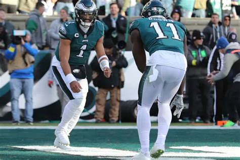 Eagles-Titans analysis: Jalen Hurts and A.J. Brown are overwhelming in ...