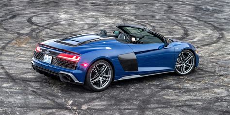 2020 Audi R8 Spyder Was Made to Chase Sunsets