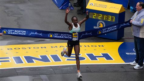 Hellen Obiri Wins Her First Boston Marathon - The New York Times