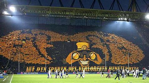 Borussia Dortmund-Málaga: El tifo más "memorable"