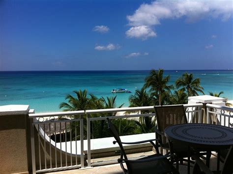 The Beachcomber Grand Cayman Pool: Pictures & Reviews - Tripadvisor