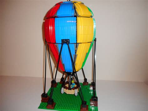 LEGO IDEAS - Hot Air Balloon, Tethered in Flight