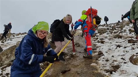 Iceland volcano: Thousands flock to edge of spectacular eruption ...