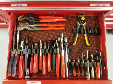 The best and easiest way to organize your pliers in your toolbox. Add, subtract, move, change ...