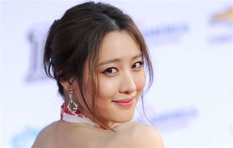 'Fantastic Beasts 2' Nagini actress Claudia Kim responds to casting ...