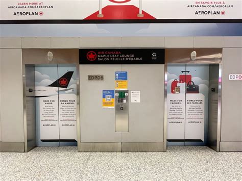 Review: Air Canada Maple Leaf Lounge – Toronto Domestic (YYZ) - Live ...