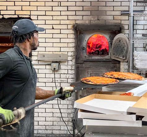 Legendary New Haven Pizza: 4 Must-Try Pizzerias