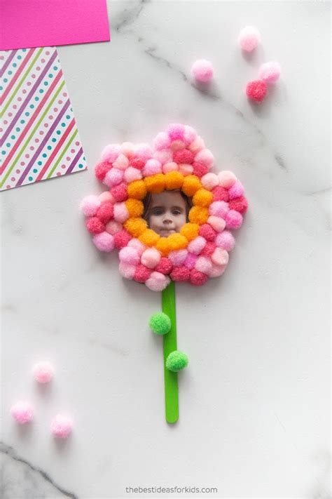 Pom Pom Flower Craft - The Best Ideas for Kids