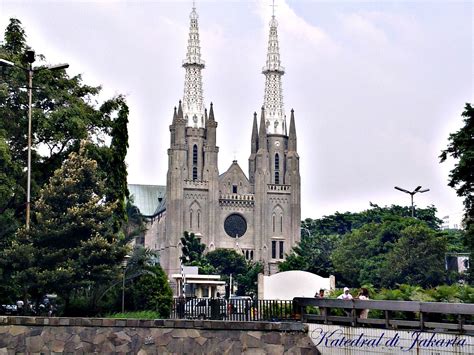 Jalan-Jalan Na2x: GEREJA KATEDRAL JAKARTA