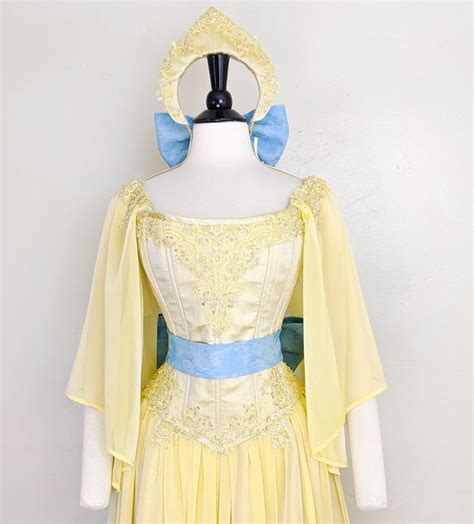 Custom Anastasia costume, cosplay, corset | Completo