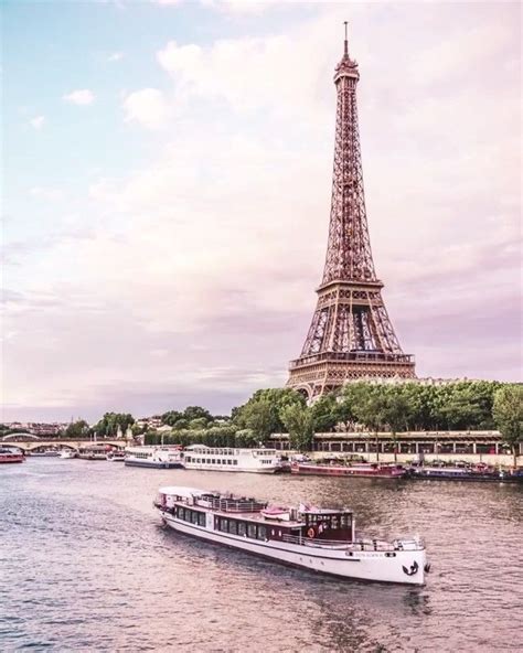 Boat cruise on the Seine River in front of the Eiffel Tower in Paris at sunset. Instagram photos ...