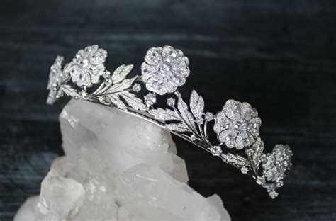 STRATHMORE ROSE Bridal Tiara | Mahkota