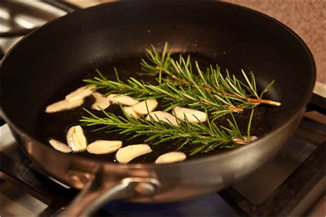 Substitute For Rosemary: Great Replacements and How to Use Them