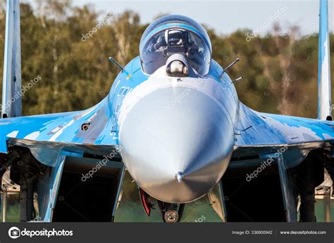 Sukhoi Su-27 Flanker fighter jet – Stock Editorial Photo © Foto-VDW ...