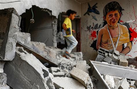 Gaza graffiti artists bedeck houses destroyed by Israel in war