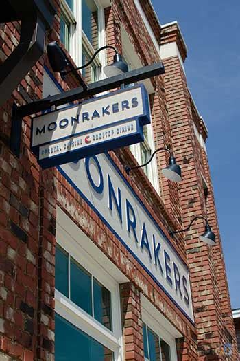 Moonrakers in Beaufort NC: Waterfront Restaurant with More Than a View