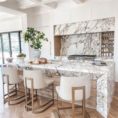 11 Stunning Marble Kitchen Island Ideas