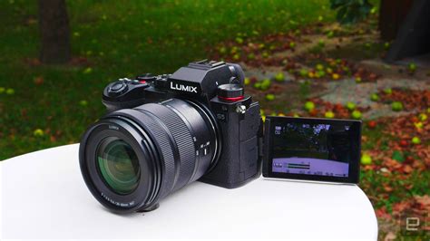 Panasonic S5 review: Incredible video power in a smaller package | Engadget