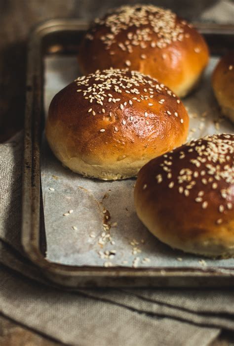 Homemade Hamburger Buns (VIDEO) - Pretty. Simple. Sweet.