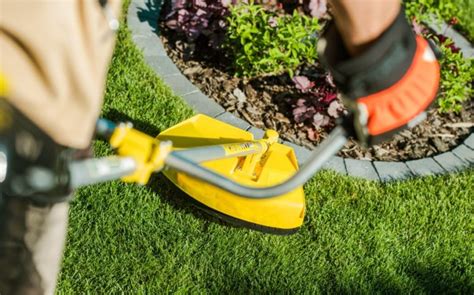 Choosing the Best Garden Strimmer (Expert Guide) | Garden Power Tools