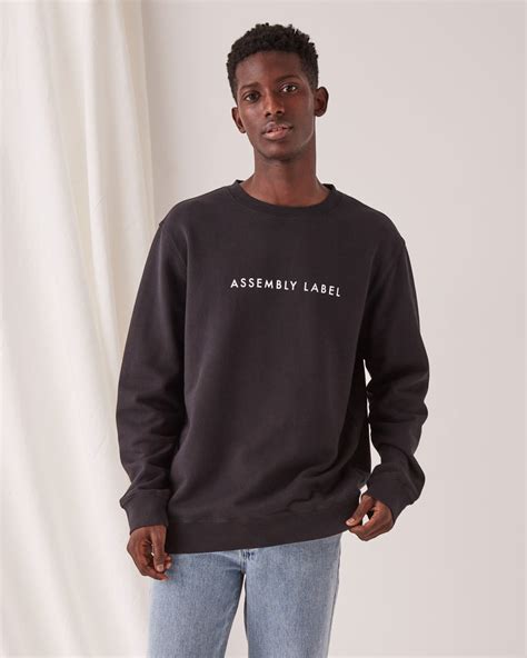 Logo Fleece Black | Assembly Label