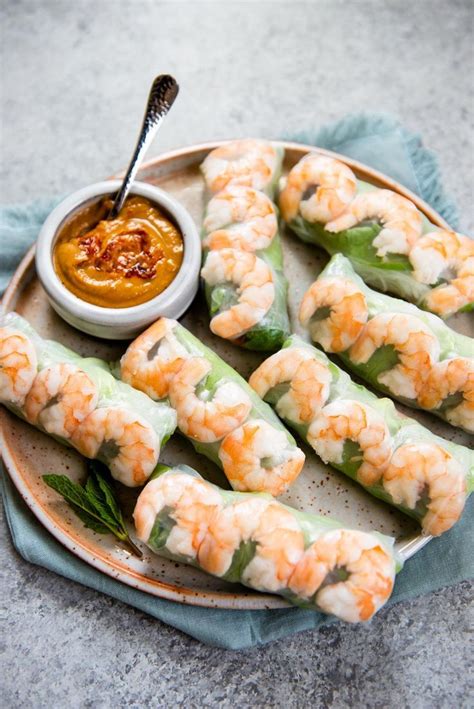 Simple Fresh Vietnamese Spring Rolls (with video) | Recipe | Vietnamese ...