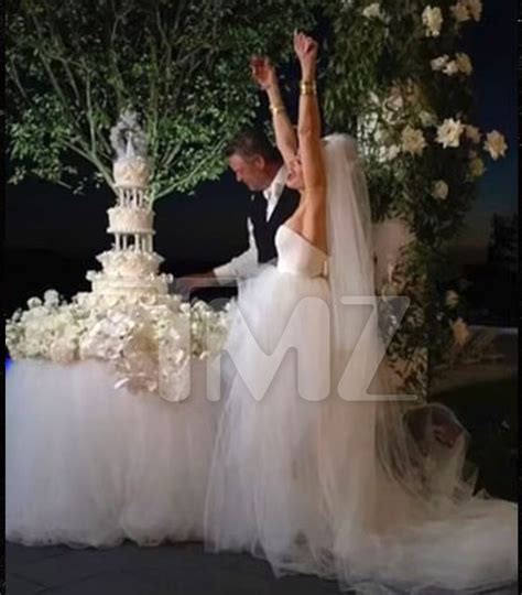 Gwen Stefani And Blake Shelton Wedding Photos - Angil Meghan