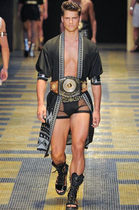 VERSACE MEN'S SPRING/SUMMER 2013