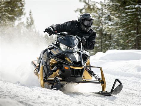 New 2024 Yamaha Sidewinder SRX LE EPS, Gaylord MI | Specs, Price ...