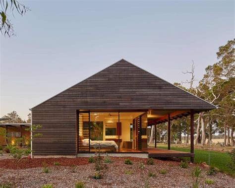 Farm House: A Modern Australian Farmhouse with Climate and Features ...