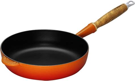Le Creuset Signature Cast Iron Sauté Pan With Large Frying Area and Cool-Touch Wooden Handle ...