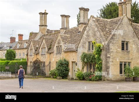 A walk in Cirencester Park, Cirencester, Gloucestershire, England, UK Stock Photo - Alamy