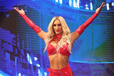 Carmella Finishes Match At WWE Live Event Despite Wardrobe Malfunction - PWMania - Wrestling News