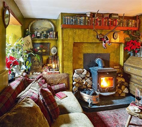 40+ Cozy Small Living Room Ideas for English Cottage - The Urban Interior | Small cottage ...