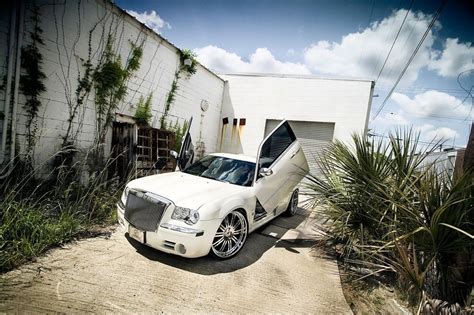 2006 - CHRYSLER 300C CUSTOM | Fabricante CHRYSLER | PlanetCarsZ