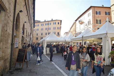 Sunny Sweetheart: chocolate festival in perugia, italy