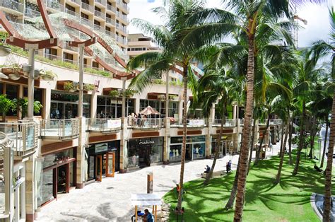 Shopping through Waikiki Beach Walk | AdStreamz, Inc.