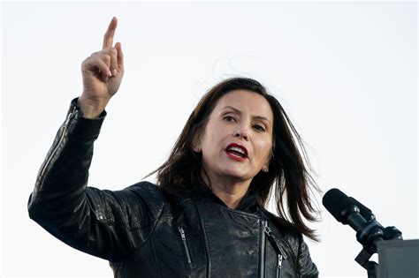 Gov Gretchen Whitmer Is Fighting For Abortion Rights. Other Dems, Take Note | Glamour