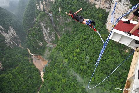 Go bungee jumping in C China's Zhangjiajie - Xinhua | English.news.cn