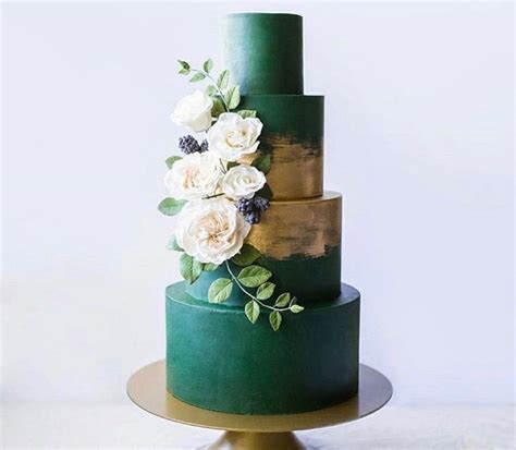 Pin by Jenny Skidmore on Cake Decorating | Green wedding cake, Fall wedding cakes, Beautiful ...