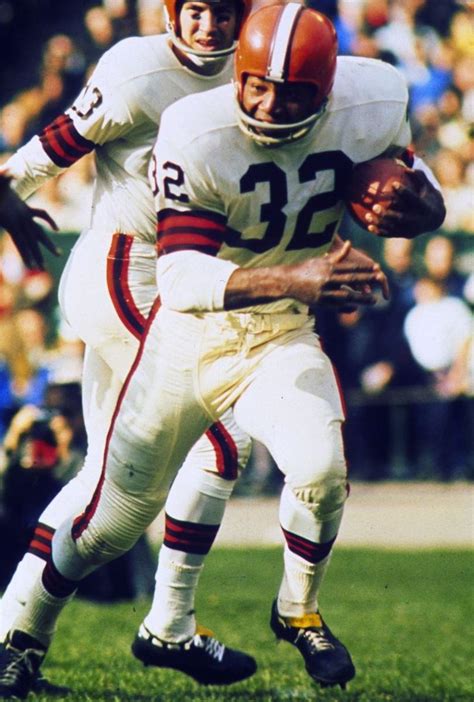 Remembering Jim Brown, Hall of Famer and NFL Legend. - HubPages