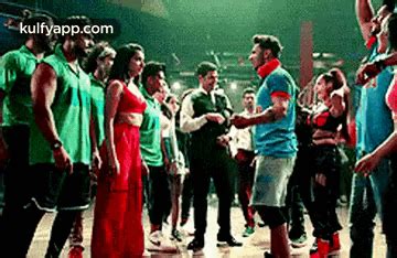 Varun Dhawan.Gif GIF - Varun dhawan Shraddha kapoor Street dancer-3d ...