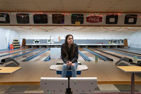 A Maine community comes together to save a candlepin bowling tradition ...