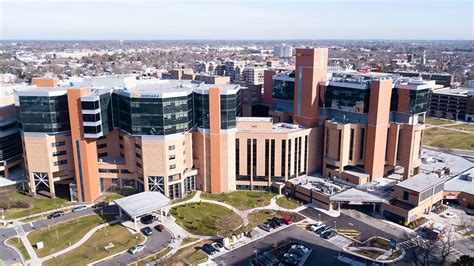 SENTARA NORFOLK GENERAL HOSPITAL: VERTICAL EXPANSION