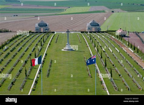 Australian war graves in Villers-Bretonneux Military Cemetery, Somme Stock Photo: 60381742 - Alamy