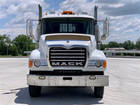 2003 MACK CV713 Tri-Axle Day Cab - Mack E7 - 18 Speed - Inventory