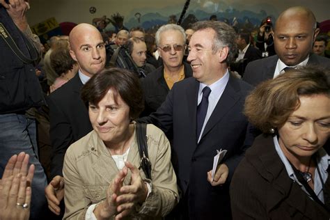 François Bayrou accompagné de sa femme Babeth arrive au me… | Flickr