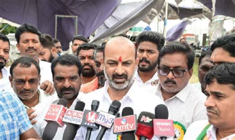 Karimnagar: BRS, Cong looting in name of application fees says Bandi ...